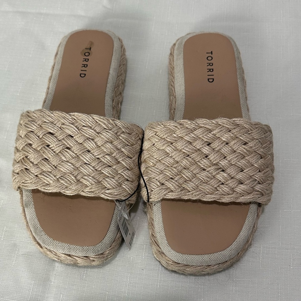 NWT Torrid Woven Espadrille Size 9